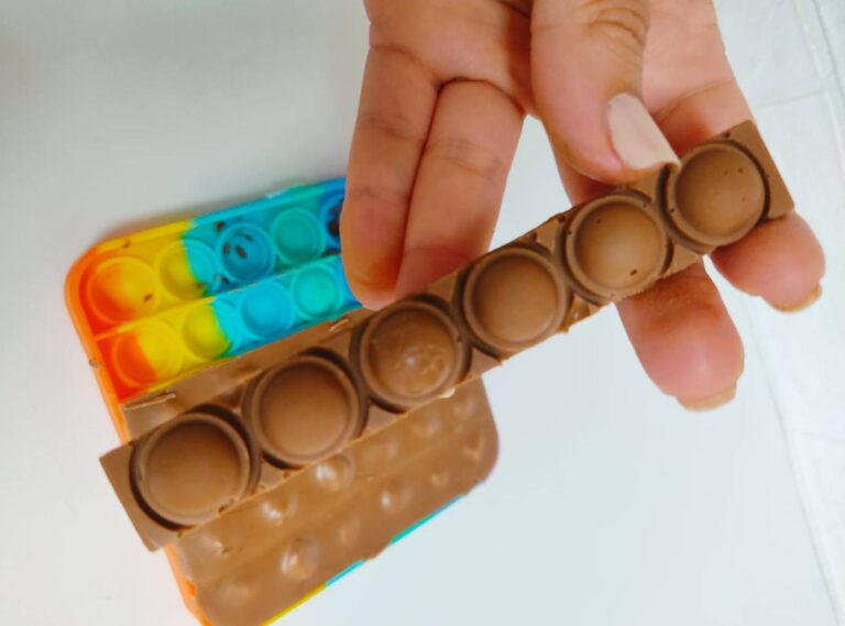 חטיף שוקולד אגוזי מ2 מרכיבים
