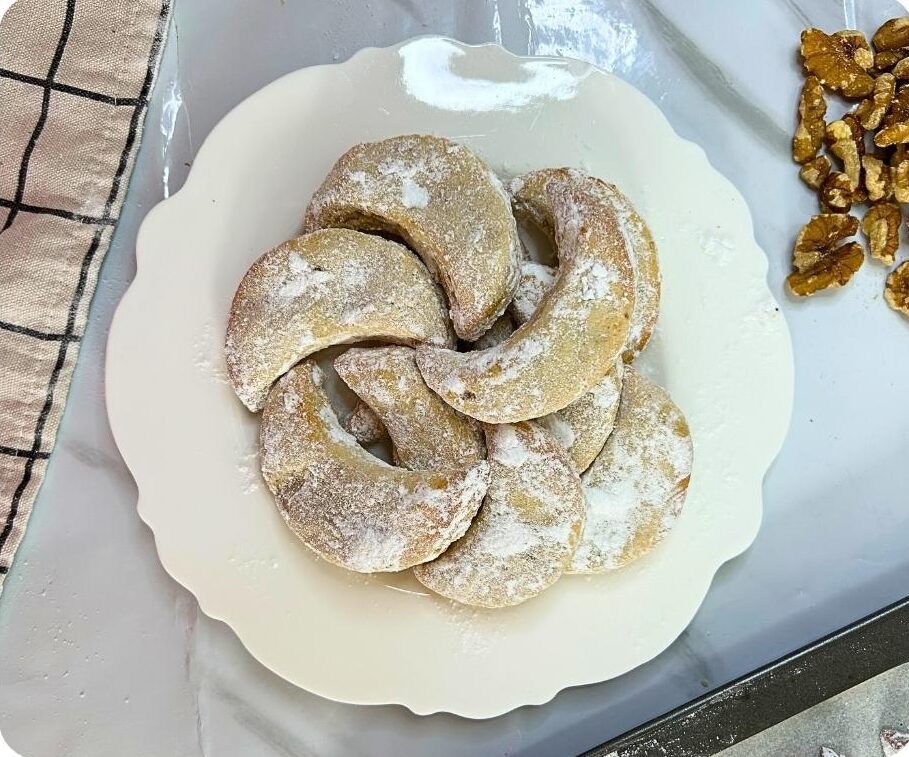 סהרוני אגוזי מלך ומייפל עם טריק מיוחד