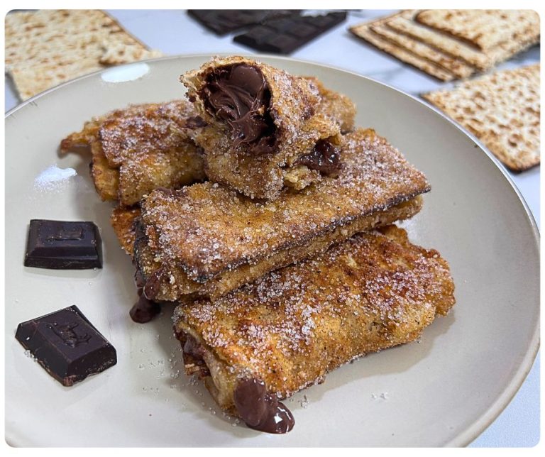מצה מגולגלת עם שוקולד ועטופה בסוכר