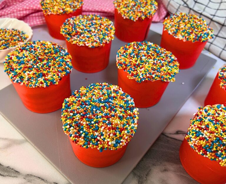 מאפינס העוגה המנוקדת DOT CAKE